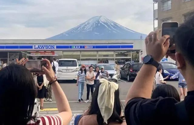 一中国籍男子登富士山时身亡