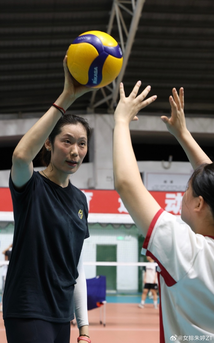 朱婷曾每天吃五粒布洛芬止疼