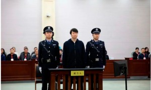 李铁还没被剪头发