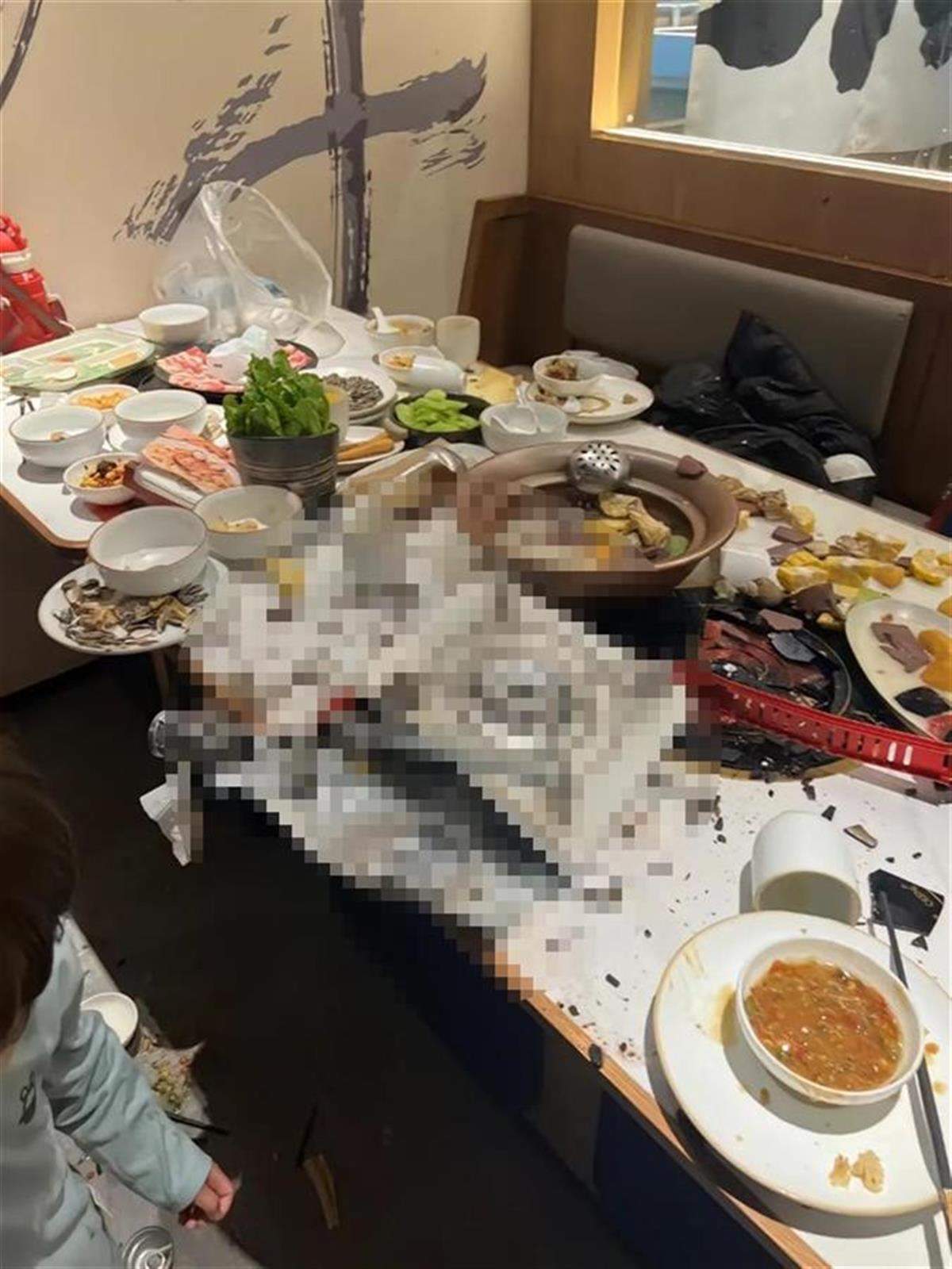 19岁女子生日宴吃火锅遇卡式炉爆燃插图